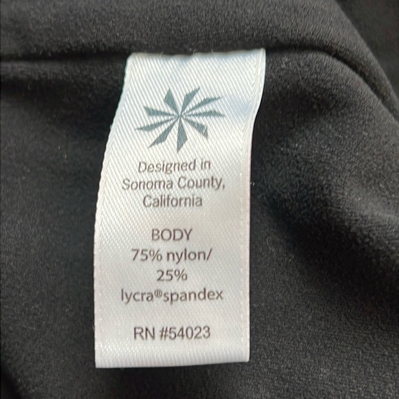 Athleta Chaturanga High Rise 7/8 Length Leggings Tights Black Compression Meduim - Picture 9 of 11